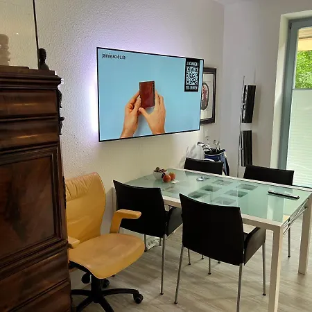Erfurt, Very Close To Centre, Beautiful, Quiet, Parking !! Apartamento Érfurt